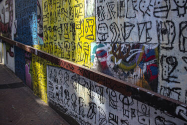 留学エージェントの闇